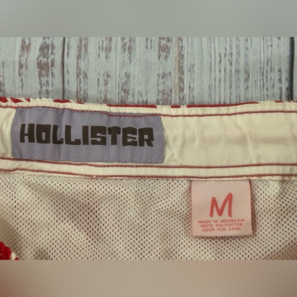 Vintage Hollister Men’s M. Red Hawaiian Floral & Logo Cargo Swim Trunk Shorts - Picture 2 of 13